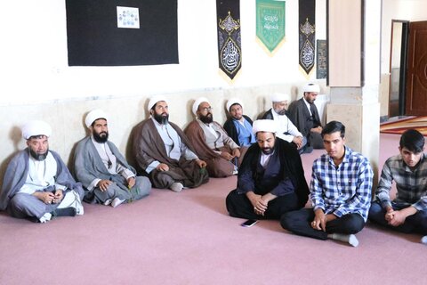 بازدید حجت الاسلام و المسلمین حق پناه از مدرسه علمیه زهان