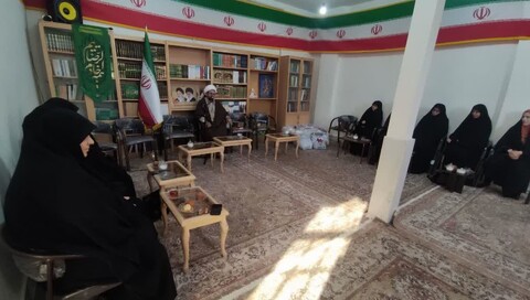 تصاویر/ تجلیل از اساتید حوزه علمیه خواهران شهرستان خرمدره