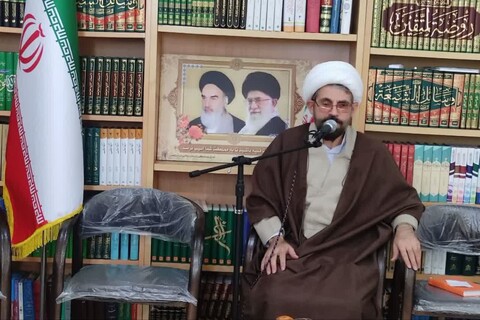 تصاویر/ تجلیل از اساتید حوزه علمیه خواهران شهرستان خرمدره