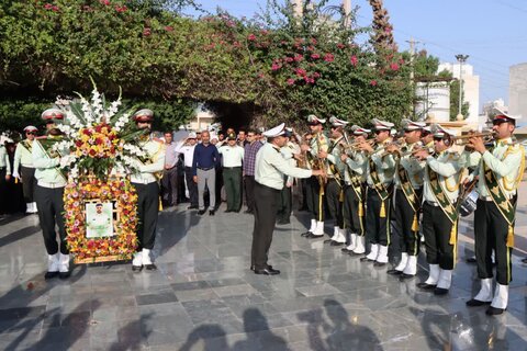 تصاویر/ تشییع شهید استواریکم محمد تنگستانی در بوشهر