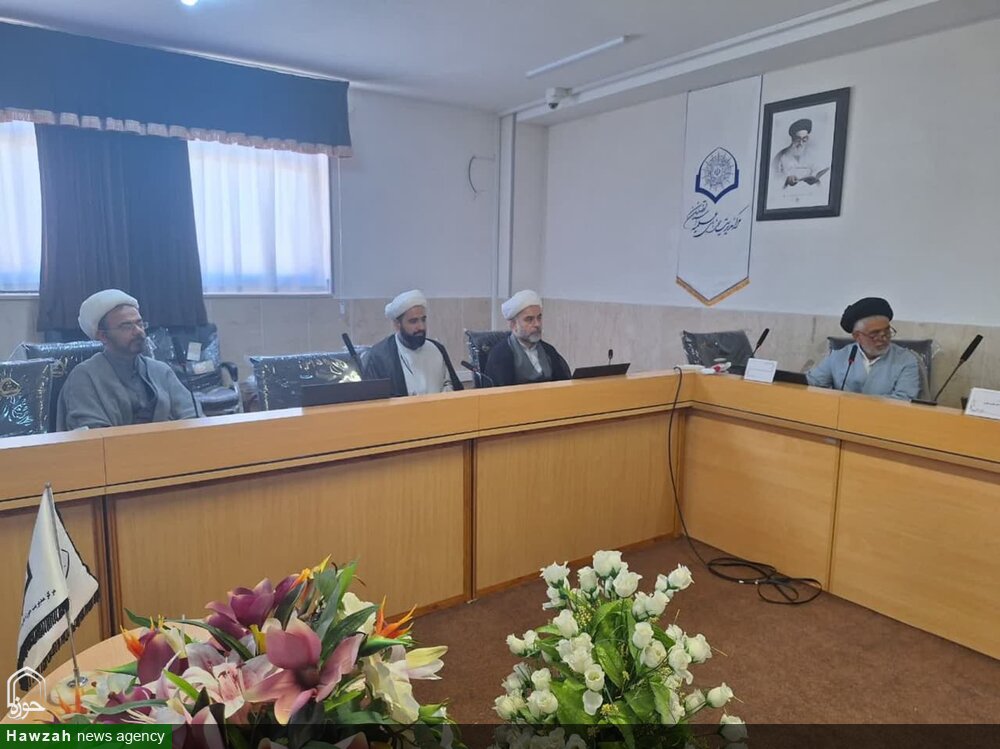 پایاننامه «اسرار و معارف طواف از دیدگاه قرآن و روایات» در اصفهان دفاع شد