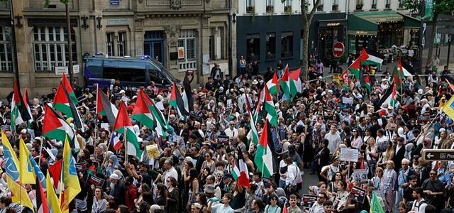 फ्रांस में इस्लामोफोबिया के खिलाफ देशव्यापी विरोध प्रदर्शन