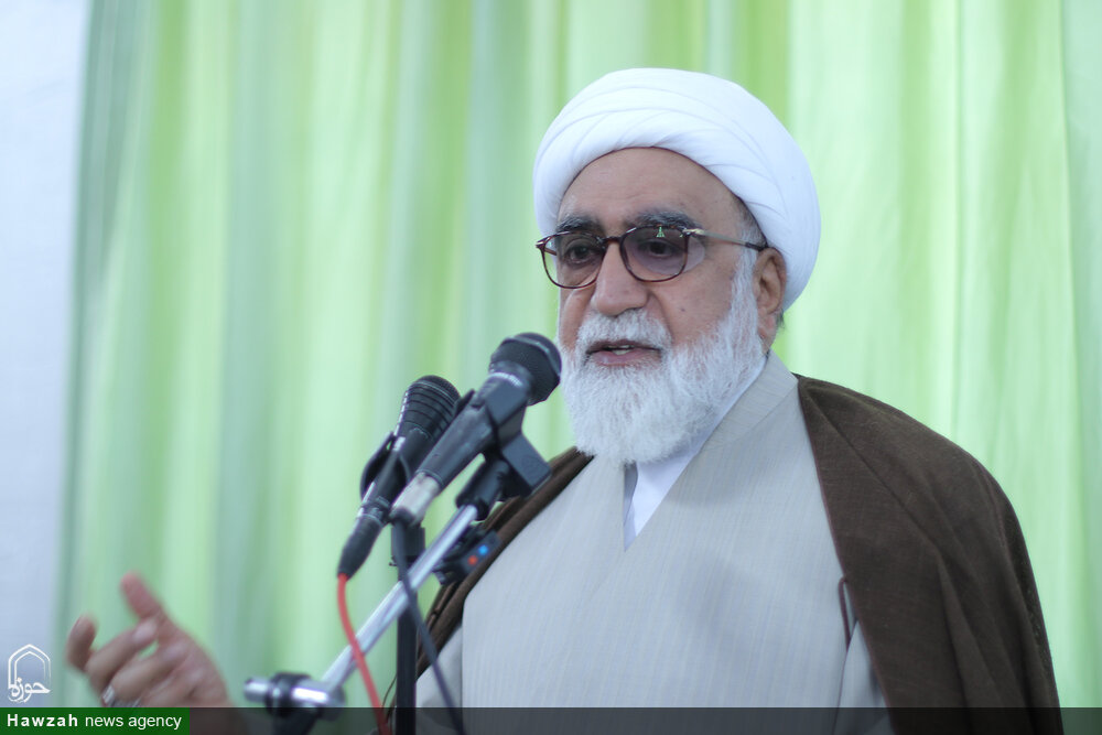 طلاب نسبت به موقعیت تاریخی خود آگاه باشند