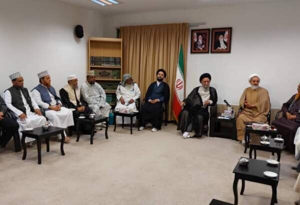 Ayetullah Nurmufidi: "İran'da Birçok Üst Düzey Yetkili, Sünni Kardeşlerimizdendir"