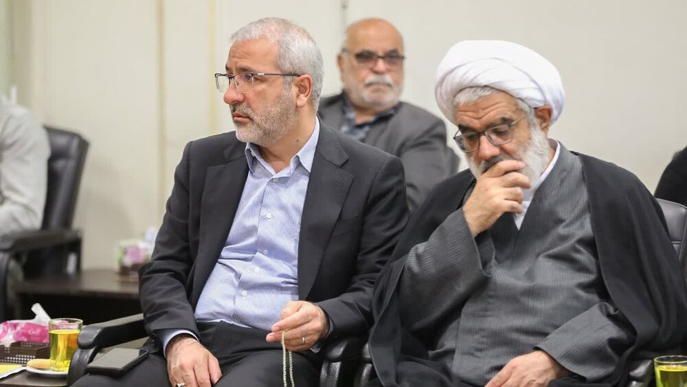 تصاویر| تشکیل اولین جلسه «ستاد غدیر» در البرز با حضور نماینده ولی‌فقیه و مسئولان استانی