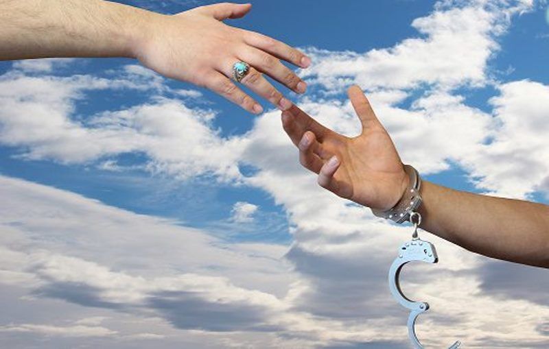 آزادی زندانی توسط جوان همدانی