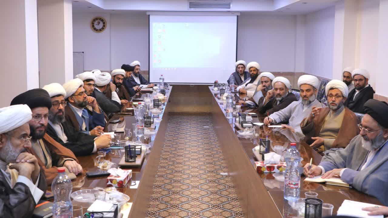 جلسه مدیران و معاونان آموزش مدارس علمیه استان یزد برگزار شد + عکس