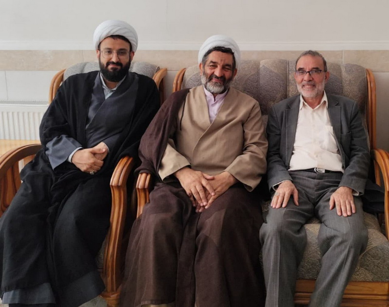 دیدار نمایندگان آیت الله اعرافی با بازنشستگان مرکز مدیریت حوزه + عکس