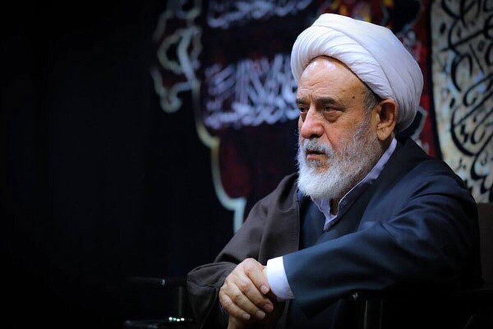 الشيخ حسين أنصاريان: جميع مخلوقات العالم مؤمنة بالله