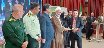 تصاویر/ تجلیل از معلمان نمونه در دشتستان