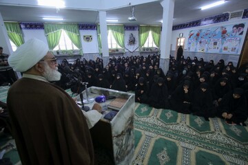 تصاویر| دیدار اعضای شورای عالی حوزه علمیه خراسان با اساتید و طلاب حوزه علمیه خواهران بیرجند