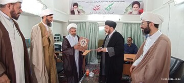 مراسم تودیع و معارفه مسئول دفتر قرارگاه حوزه انقلابی برگزار شد