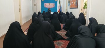 برگزاری کارگاه «سفره‌ای رنگین از جنس سلامتی» در مدرسه علمیه الهیه ساوه