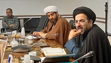 قرآن از ما تفسیر نمی‌خواهد، تدبّر می‌خواهد