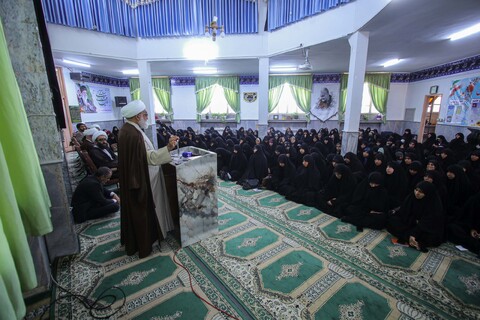 تصاویر| دیدار و سخنرانی شورای عالی حوزه علمیه خراسان با اساتید و طلاب حوزه علمیه خواهران بیرجند