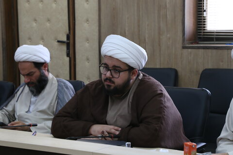 تصاویر/نشست هم اندیشی شورای اندیشه ورز پژوهش سرای حوزه علمیه خوزستان