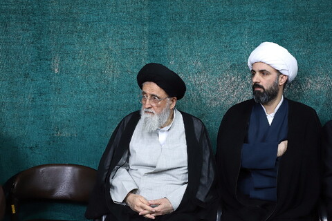 تصاویر/ آیین عمامه گذاری طلاب مدرسه علمیه حقانی توسط آیت الله مدرسی