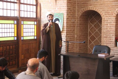 تصاویر / دیدار نماینده ولی فقیه در استان قزوین با اساتید وطلاب مدرسه صالحیه قزوین