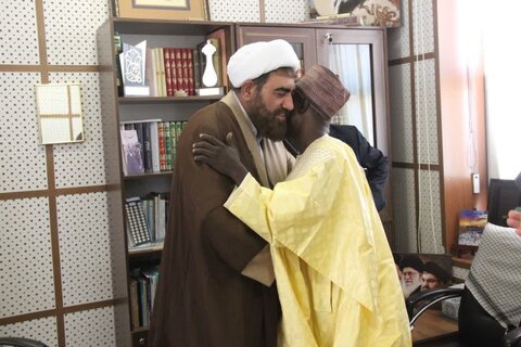 تصاویر / دیدار یکی از علمای شیعه کشور کامرون با مدیر حوزه علمیه استان قزوین