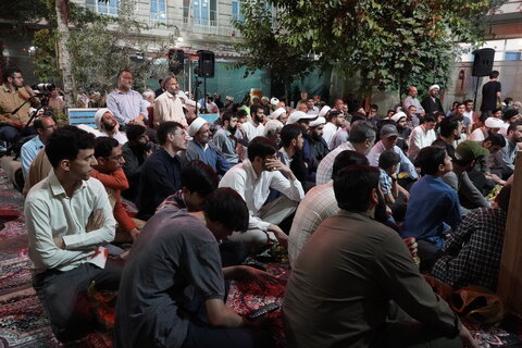 یادواره شهدا در مدرسه علمیه آیت الله بهجت (ره)