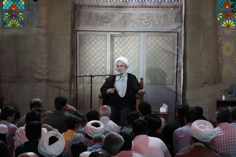 یادواره شهدا در مدرسه علمیه آیت الله بهجت (ره)