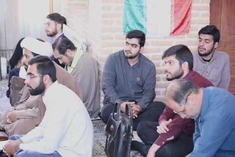 ديدار حجت‌الاسلام والمسلمین محمد شمس مدیر منطقه ۳ حوزه های علمیه با طلاب و کادر مدرسه علمیه خان