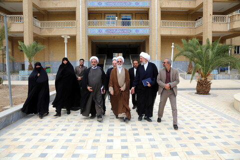 تصاویر/ بازدید آیت الله اعرافی از جامعه الزهرا (س)