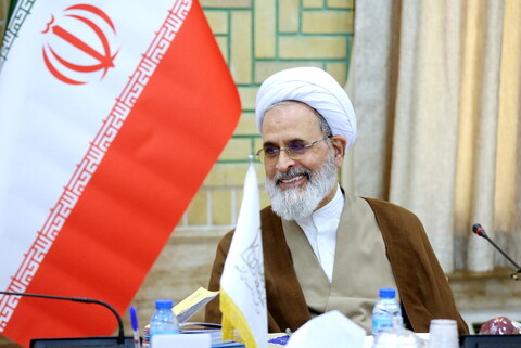 تصاویر/ بازدید آیت الله اعرافی از جامعه الزهرا (س)