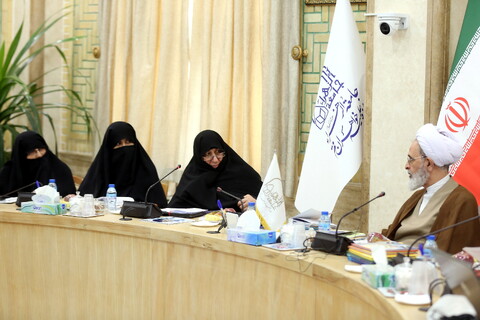 تصاویر/ بازدید آیت الله اعرافی از جامعه الزهرا (س)