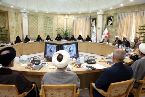 تصاویر/ بازدید آیت الله اعرافی از جامعه الزهرا (س)