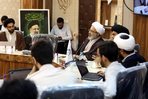 تصاویر/ نشست بازخوانی و برسی منشور روحانیت رهبرانقلاب