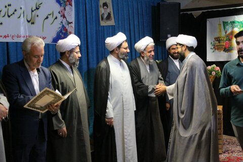 تصاویر/ مراسم تجلیل از ممتازین تحصیلی مدرسه علمیه امام صادق (ع)شهرستان قروه