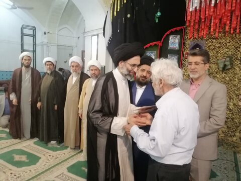 تصاویر/ یادواره شهدای روحانی وگرامیداشت شهدای خدمت درکاشان