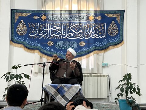 تصاویر/ حضور مدیر مرکز خدمات حوزه علمیه آذربایجان غربی در مدرسه علمیه نقده