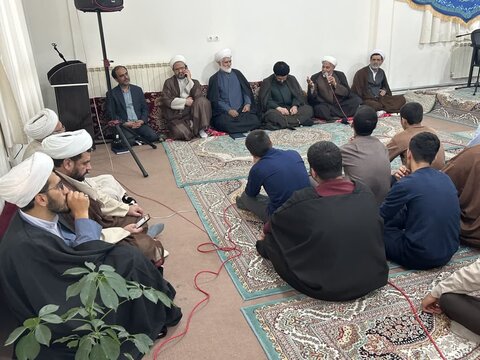 تصاویر/ حضور مدیر مرکز خدمات حوزه علمیه آذربایجان غربی در مدرسه علمیه نقده