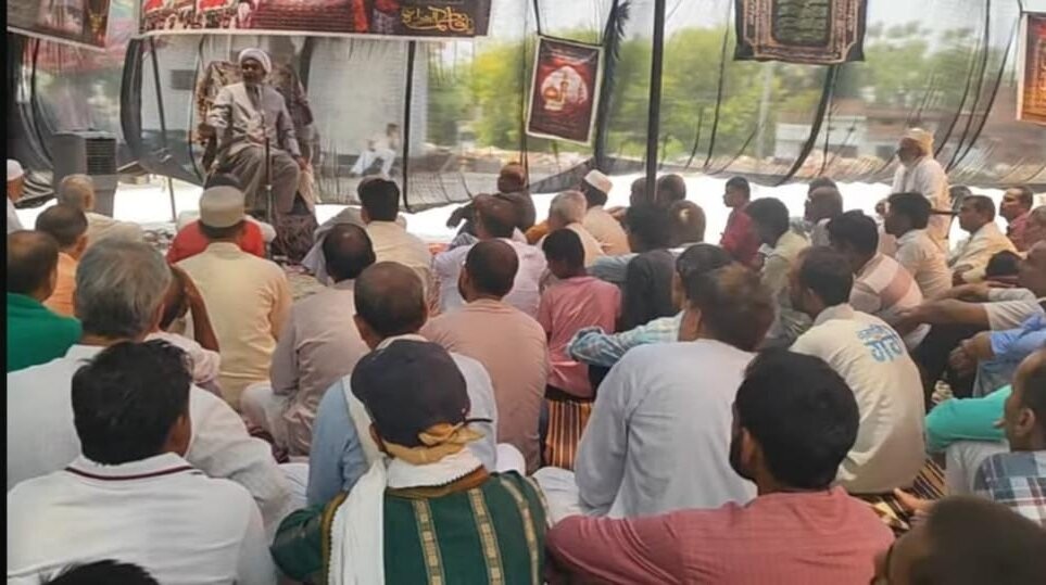 मोमिन अहले बैत (अ) के पदचिन्हो पर चलता हैः मौलाना वसी हसन खान