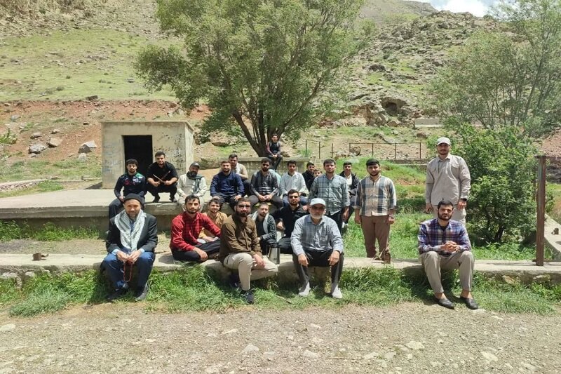 برگزاری اردوی تفریحی اساتید و طلاب مدرسه علمیه امیرالمؤمنین(ع) صحنه+ عکس
