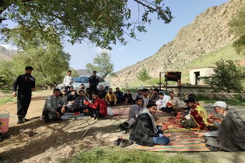 برگزاری اردوی تفریحی اساتید و طلاب مدرسه علمیه امیرالمؤمنین(ع) صحنه+ تصاویر