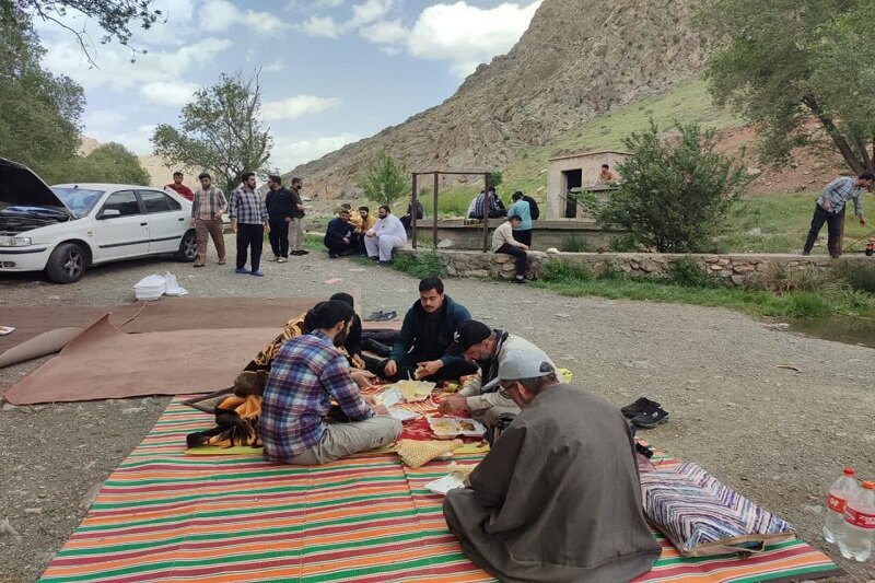 برگزاری اردوی تفریحی اساتید و طلاب مدرسه علمیه امیرالمؤمنین(ع) صحنه+ عکس