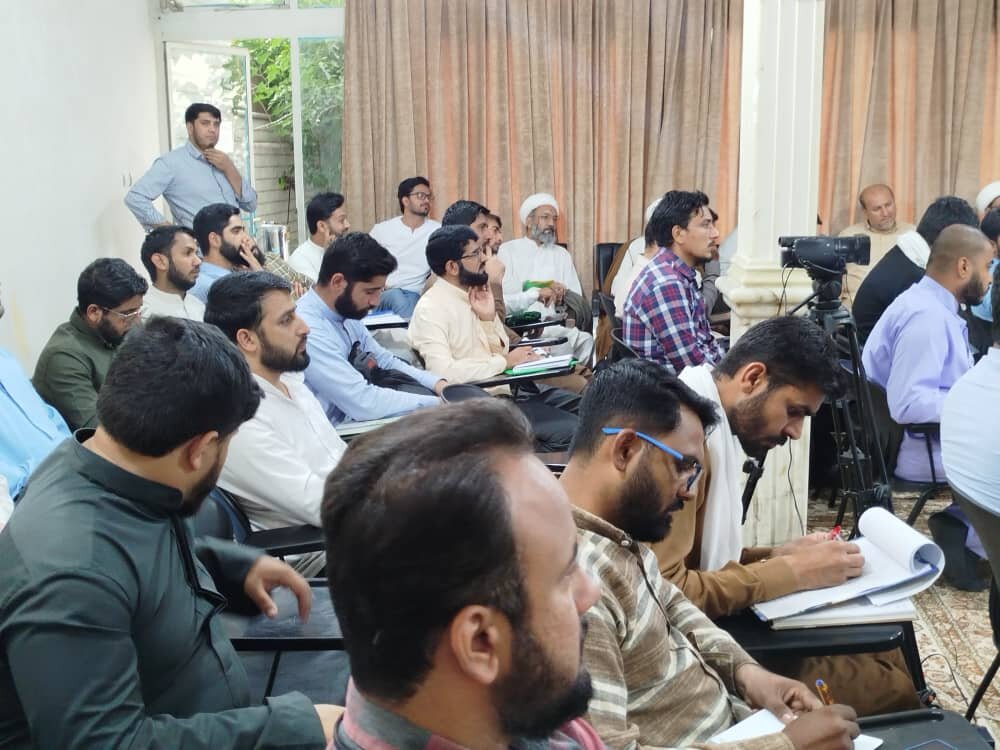 मदसा अल विलाया क़ुम मे वली अल-असर फाउंडेशन के सहयोग से उपदेशकों के लिए शुब्हात और उनके उत्तर की कार्यशाला