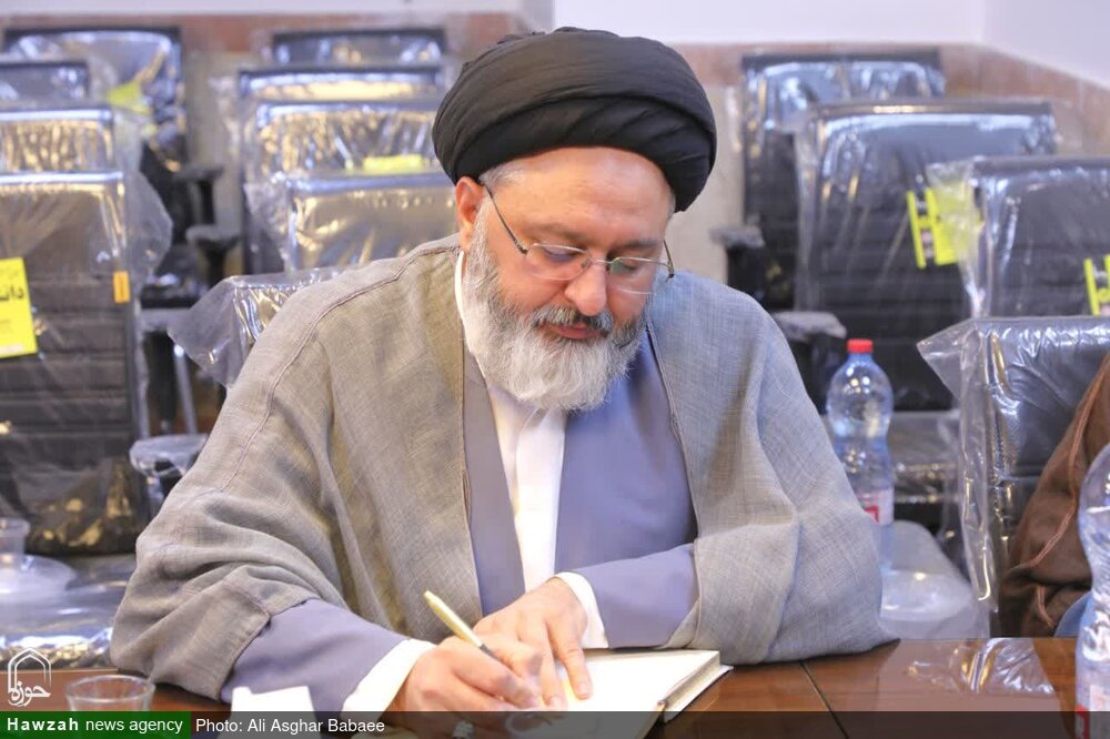 جلسه مدیران و معاونان آموزش مدارس علمیه استان یزد برگزار شد 