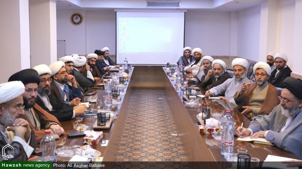 جلسه مدیران و معاونان آموزش مدارس علمیه استان یزد برگزار شد + عکس