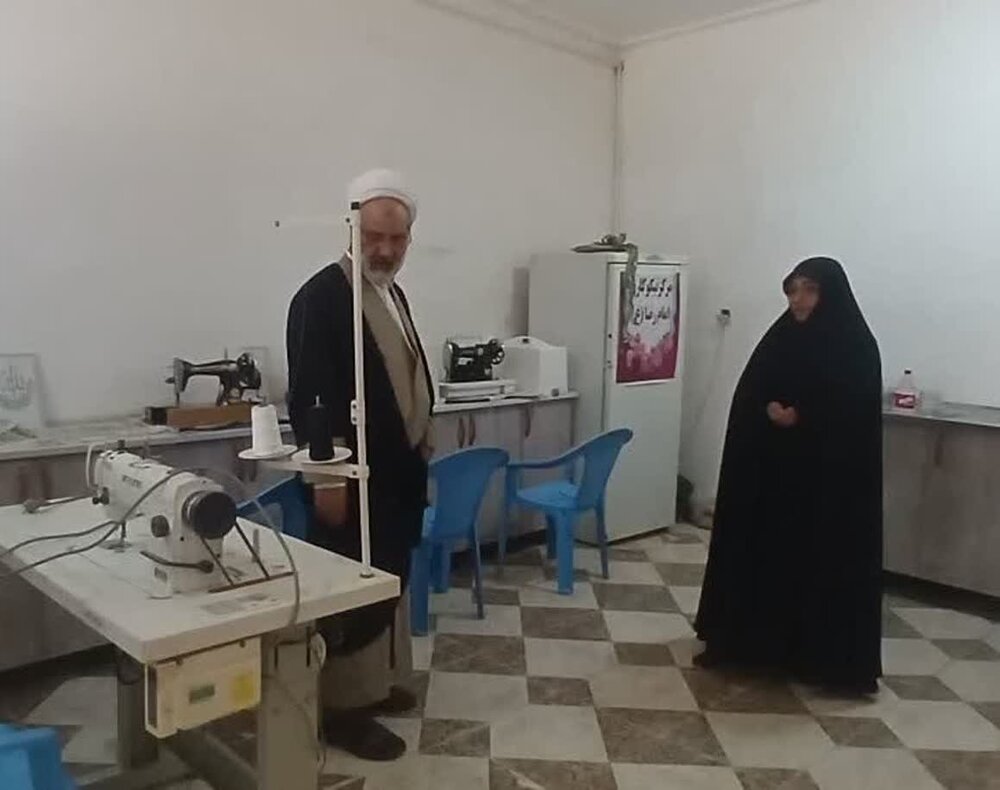 افتتاح کارگاه صنایع تولیدی وابسته به مدرسه علمیه حضرت زهرا (س) میبد+تصاویر