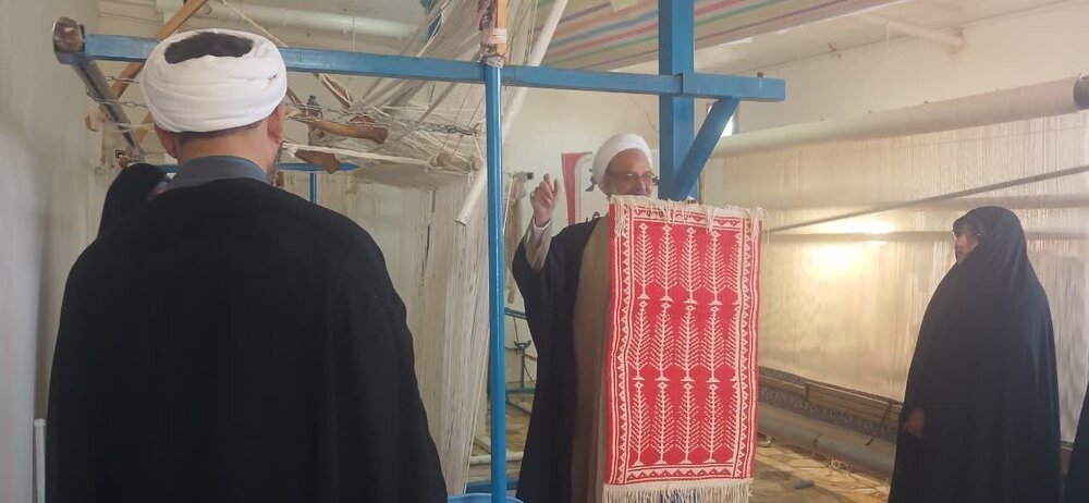 افتتاح کارگاه صنایع تولیدی وابسته به مدرسه علمیه حضرت زهرا (س) میبد+تصاویر