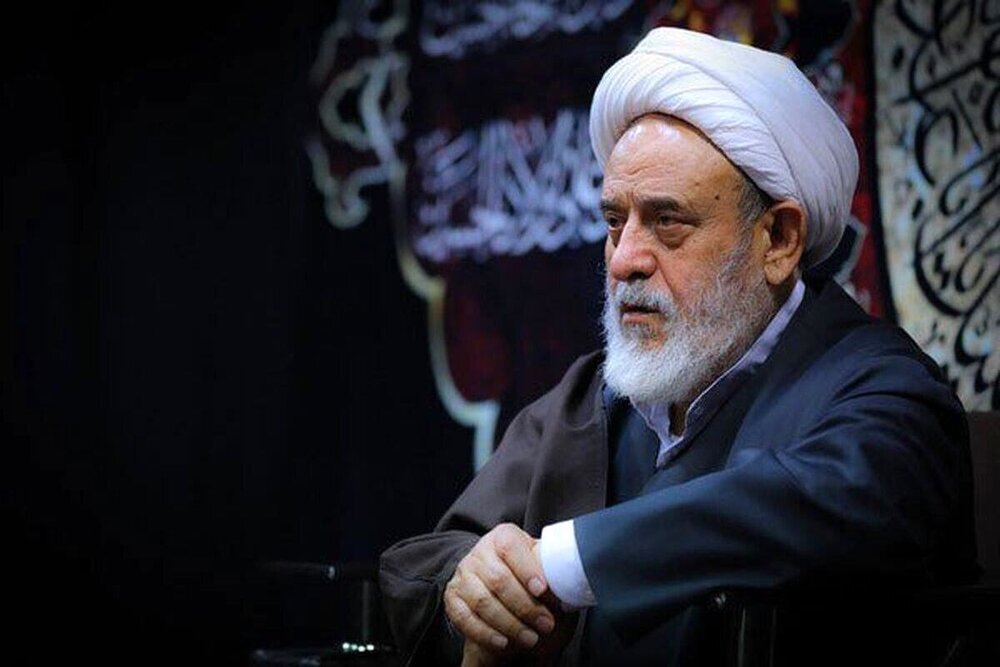 الشيخ حسين أنصاريان: جميع مخلوقات العالم مؤمنة بالله