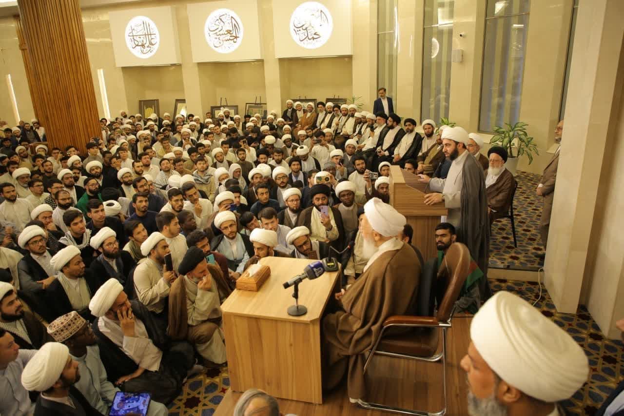 آية الله العظمى جوادي الآملي: "العلم والعقل والتهذيب" ثلاثية النجاة للحوزات العلمية والجامعات الإسلامية