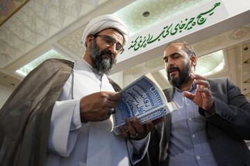 فیلم | حضور مدیر حوزه علمیه استان تهران در نمایشگاه کتاب