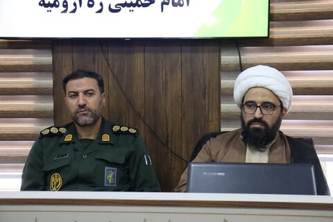 تصاویر/ نشست مدیران مدارس ناحیه ۲ ارومیه با مدیریت مدرسه امام خمینی(ره) ارومیه