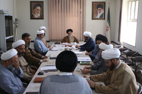 جلسه معاونین حوزه علمیه آیت الله آخوند (ره)