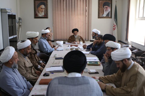 جلسه معاونین حوزه علمیه آیت الله آخوند (ره)